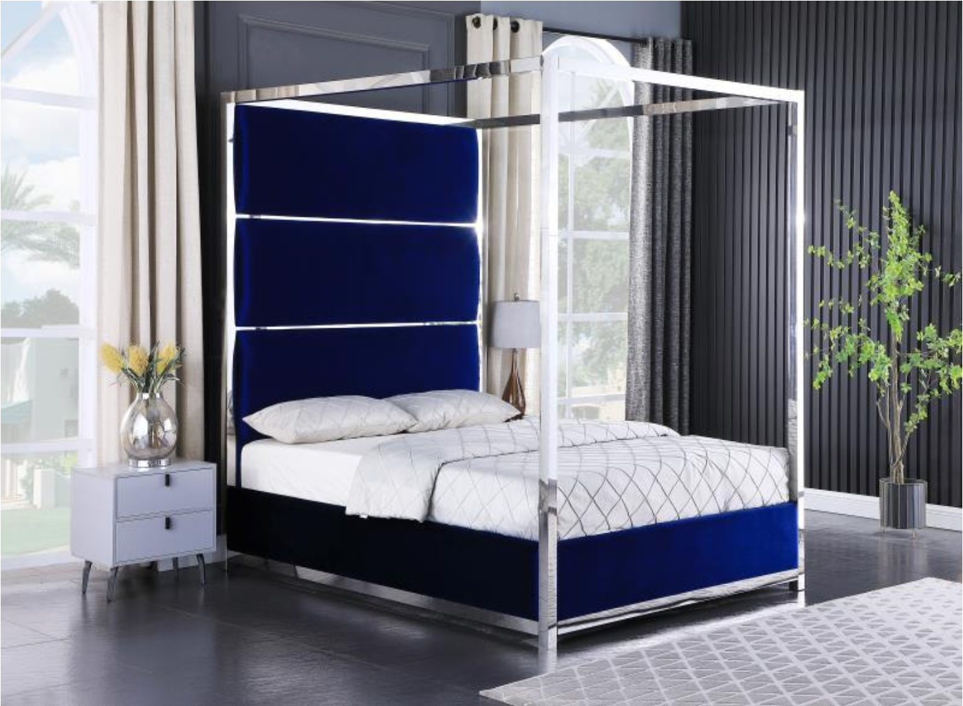 Madison Pilar Bed