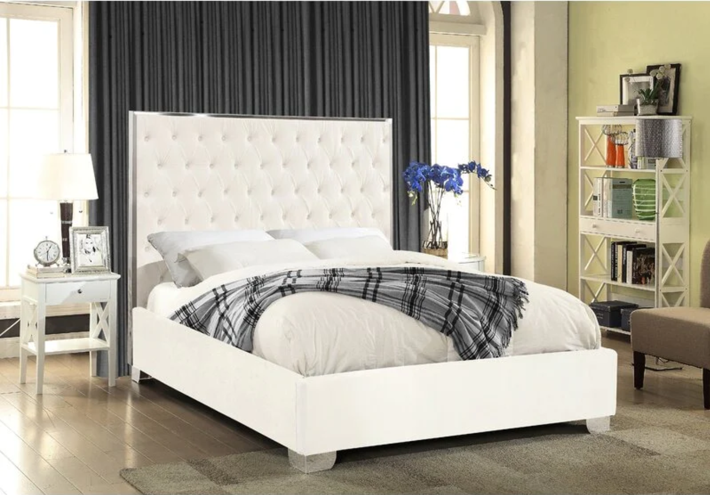 VIOLET TUFTED BED